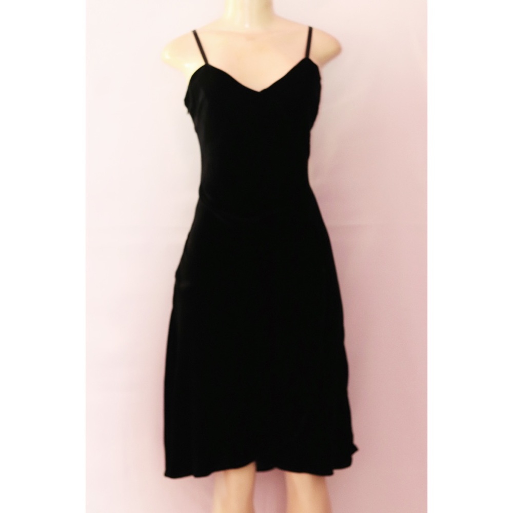 designer communion dresses Illusion V-Back Girl First Dress Celestial 3519 5-6 years / Ivory SIZE:FR34 (XS) and true fashionistas YGroup_VeniceSkirtedSwimDress “Embassy Club & Skylounge